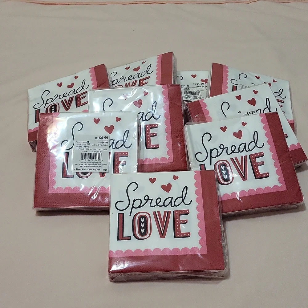 9 Sets. Valentine's Disposable Napkins.
